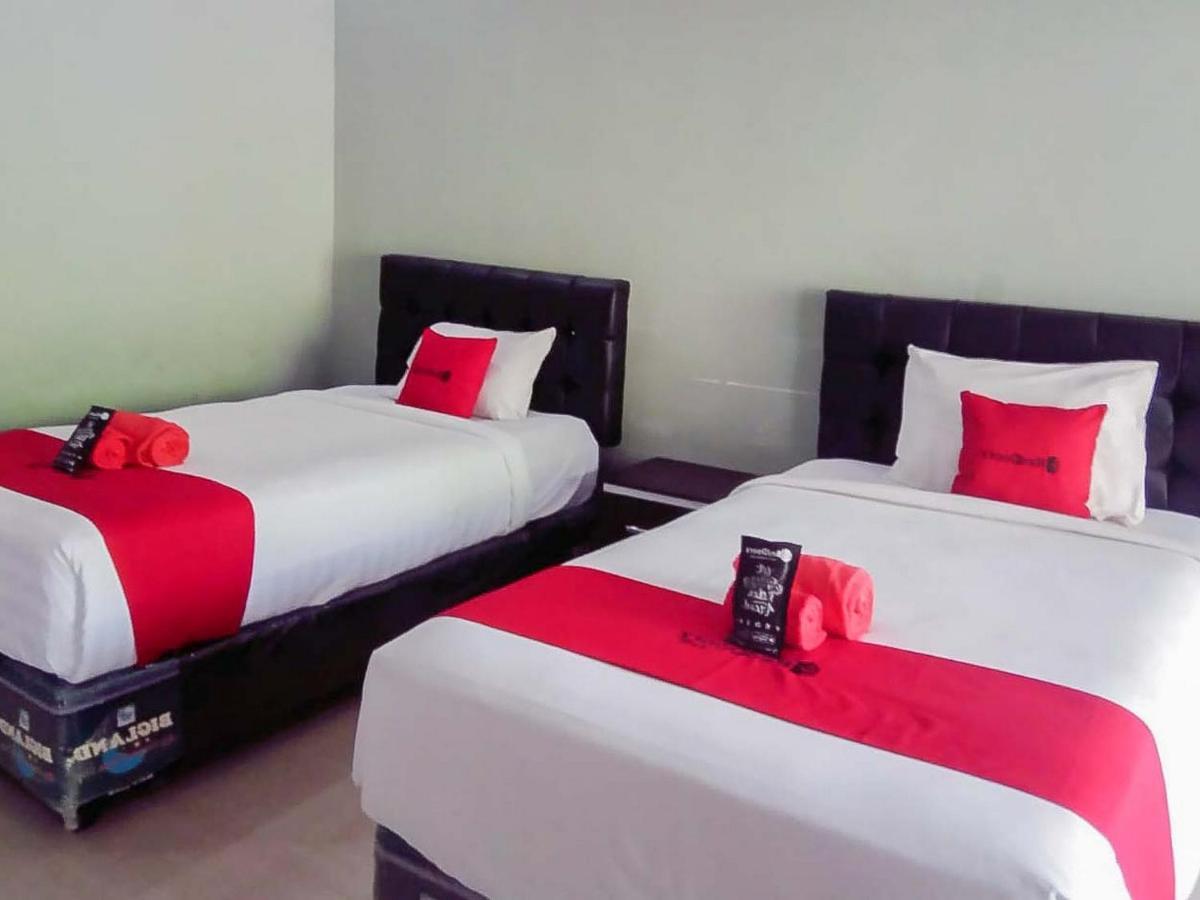 Reddoorz @ Jalan Pendidikan Mataram Tanjungkarang Екстериор снимка